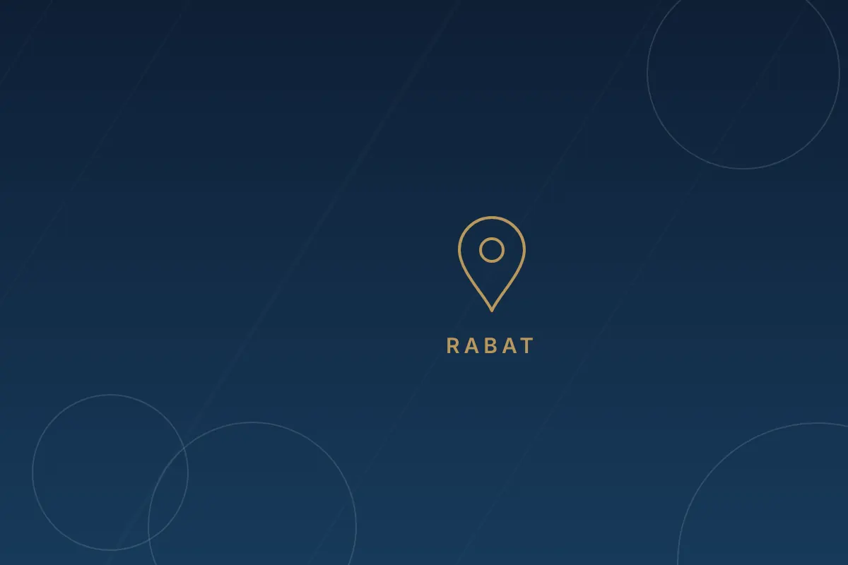 Illustration d'un repère de localisation doré accompagné de la mention Rabat